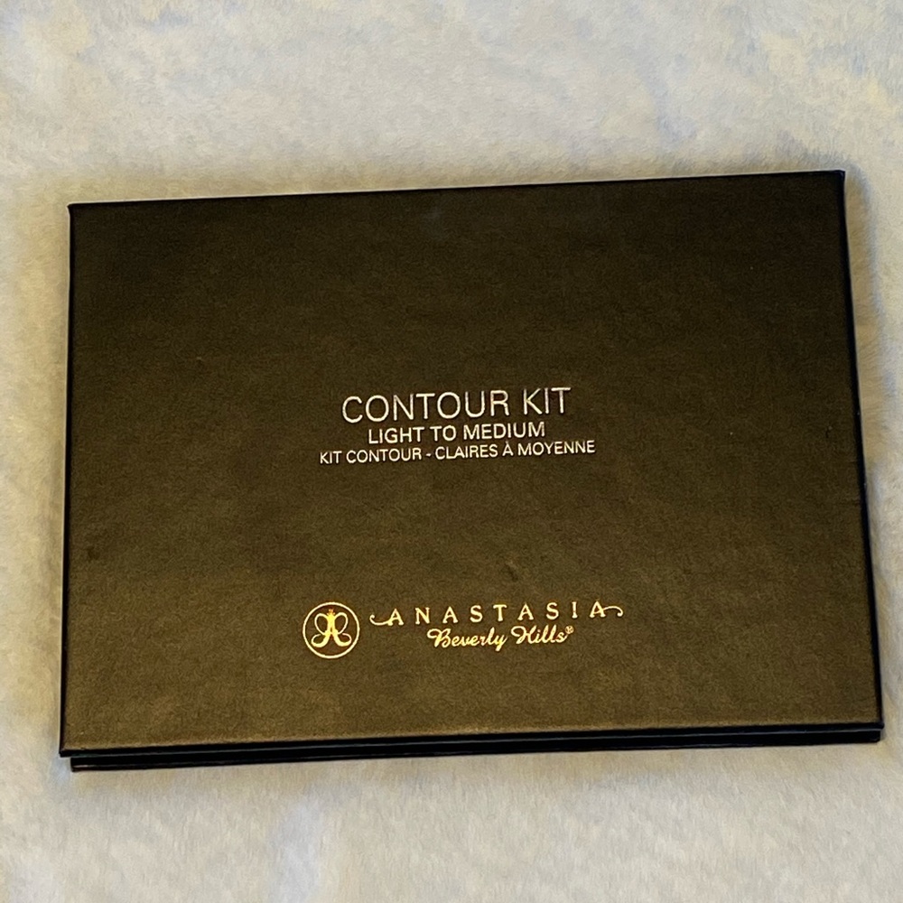 Anastasia Beverly Hills Contour Kit - Light-Med